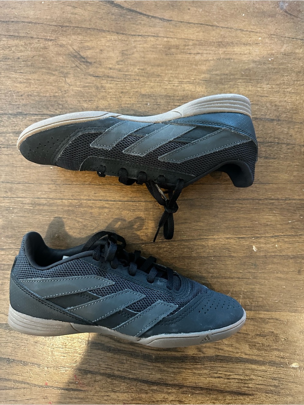Adidas Predator Kids Indoor Soccer Shoes Black Gold Gum Youth US 2.5
